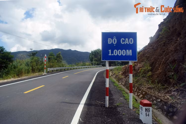 Độ cao 1.000 mét, bầu không khí mát rượi như... ngồi phòng điều hòa.