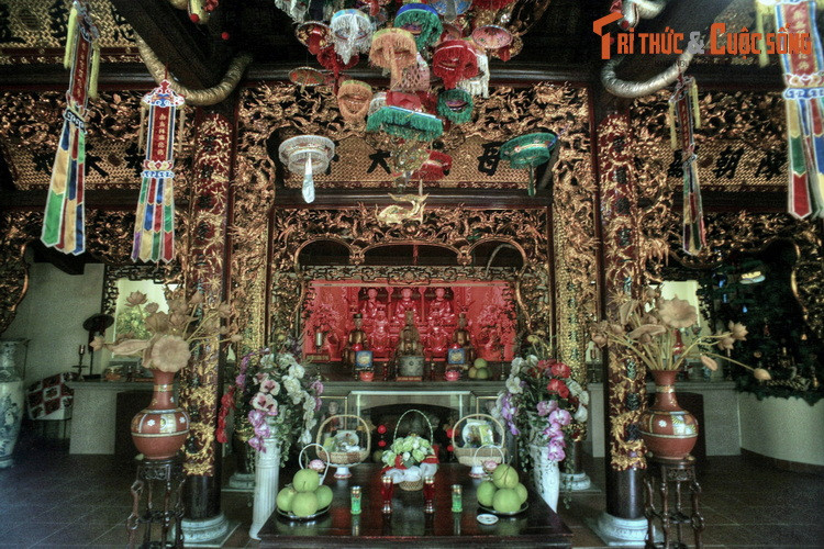 Ông đã dừng lại tại vùng biển ngày nay là Đồ Sơn rồi chọn một hang đá để cư trú và mở chùa. Đó chính là Cốc Tự cổ, ngày nay được biết đến rộng rãi với tên gọi chùa Hang Đồ Sơn.