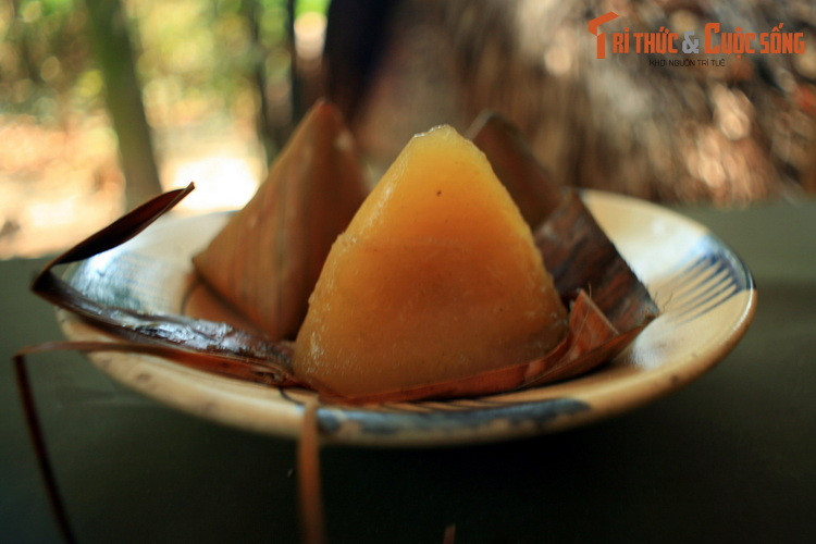 ...Hay bánh ít khoai mì.