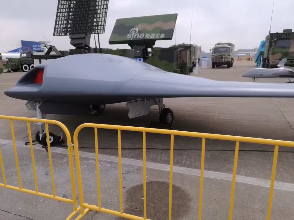 Thiết kế khí động học của Warrior Eagle khá giống X-47B của Mỹ nhưng có kích thước nhỏ hơn. Nó có hình dạng kiểu "cánh dơi" và có thể có tính năng tàng hình. Ảnh: Sina.