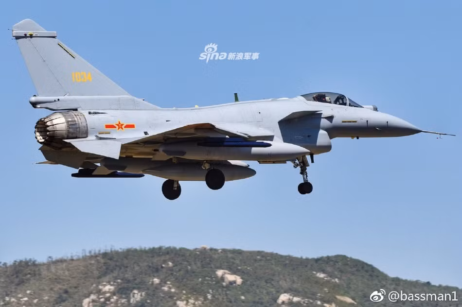 Một số người đam mê quân sự Trung Quốc nhận xét, động cơ mới là thành quả của 20 năm nghiên cứu phát triển trong nước. Sau khi thử nghiệm và đánh giá thành công, động cơ mới sẽ được trang bị rộng rãi cho chiến đấu cơ sản xuất trong nước. Ảnh: Sina.