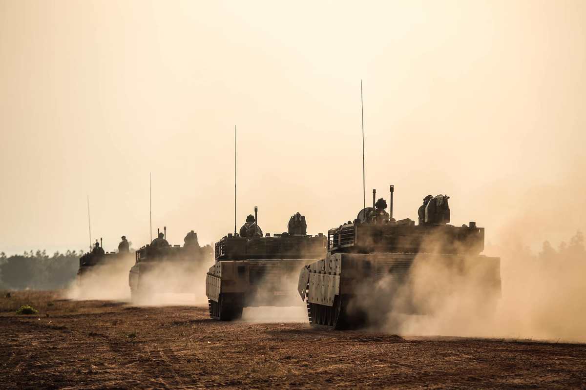 28 chiếc đã được bàn giao trong năm 2017. Trải qua quá trình đánh giá và thử nghiệm, xe tăng VT-4 đã được đưa vào hoạt động trong lực lượng bộ binh cơ giới của quân đội Hoàng gia Thái Lan. Ảnh: Military Armed Force.