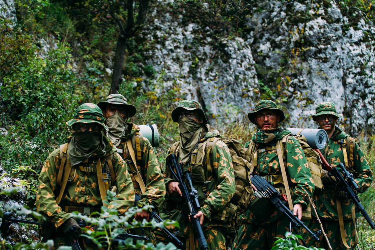 Đặc nhiệm không quân từng khiến những chiến binh Chechnya choáng váng khi lặng lẽ tiếp cận và chiếm đóng vị trí của họ. Một số đơn vị của phiến quân Chechnya biến mất mà không để lại bất kỳ dấu vết nào. Ảnh: Russian Lansers.