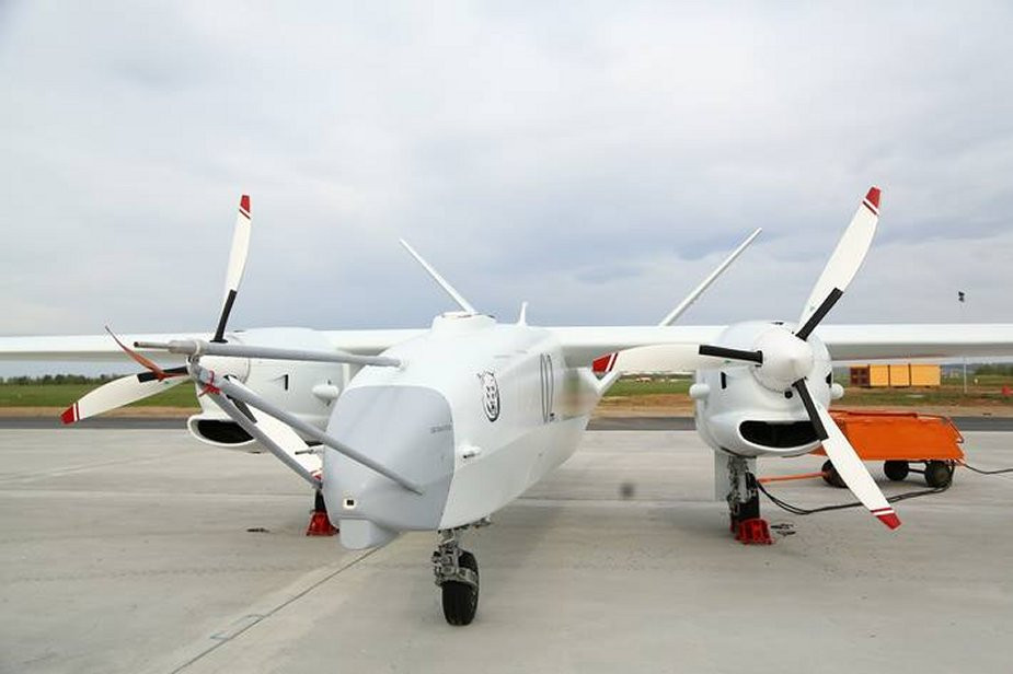 Quan doi Nga trang bi UAV nam gon chau Au trong long ban tay