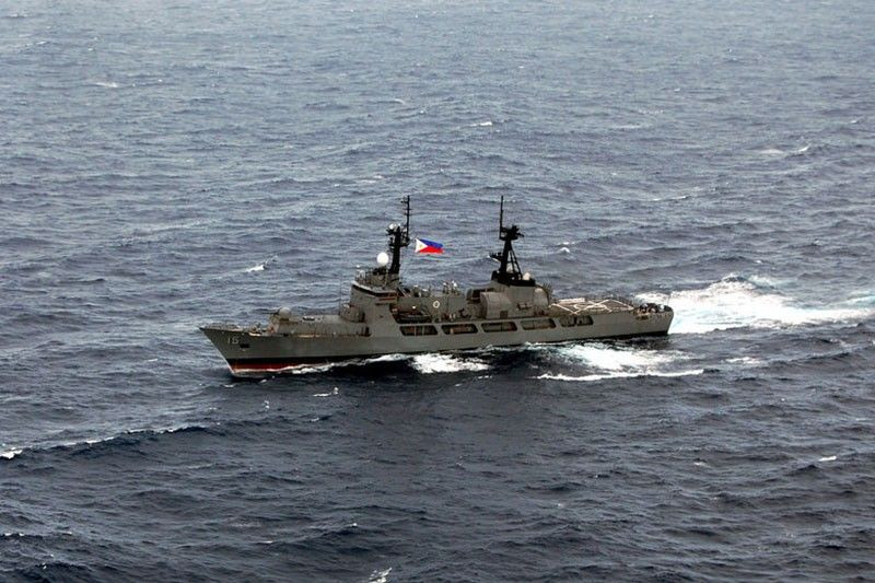 BRP Gregorio Del Pilar (FF-15) hiện là một trong hai chiến hạm lớn nhất của Hải quân Philippines hiện nay với lượng giãn nước lên tới hơn 3.000 tấn. Mặc dù vậy, đây không phải là tàu đóng mới mà nó vốn là chiếc tàu cũ được Manila mua lại sau khi Mỹ loại biên chiếc tàu tuần duyên USCGC Hamilton. Mà vì là tàu tuần duyên cho nên vũ khí của Gregorio Del Pilar vì thế “không tương xứng” với một chiến hạm cho hải quân. Nguồn ảnh: Philstar