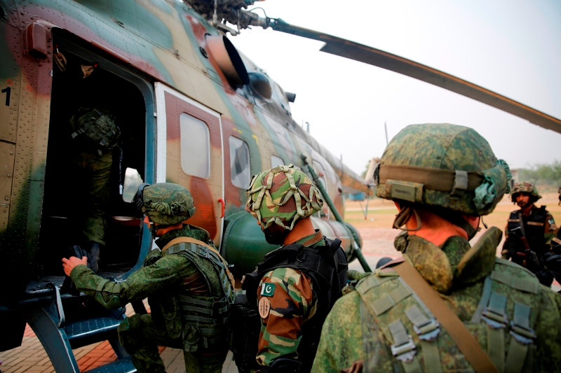 Pakistan vốn là đồng minh không chính thức của Mỹ nhưng quan hệ giữa hai nước trở nên căng thẳng kể từ khi Washington tiến hành chiến dịch chống khủng bố toàn cầu sau sự kiện 11/9. Ảnh: Bộ Quốc phòng Nga.