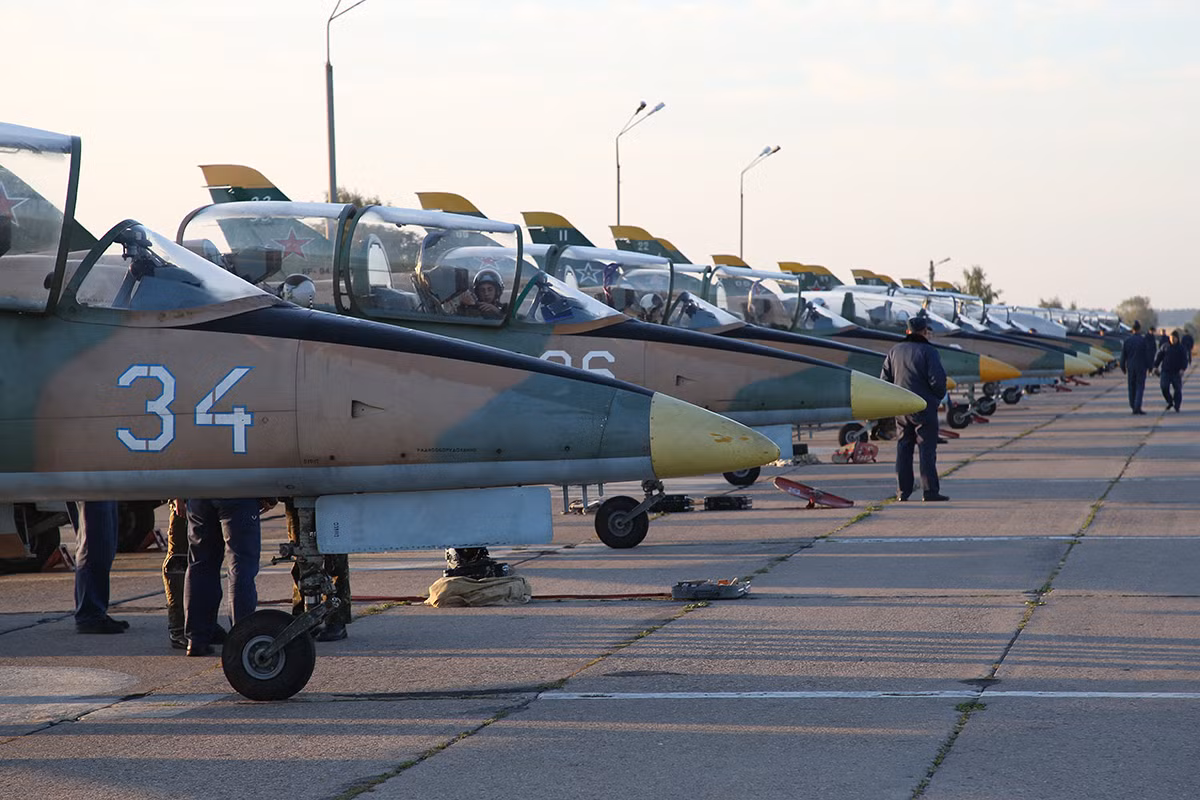 Với bề dày lịch sử 80 năm, Trường hàng không quân sự Krasnodar đã trở thành cái nôi sản sinh ra nhiều phi công xuất sắc cho không quân Nga. Ảnh: Zvezda.