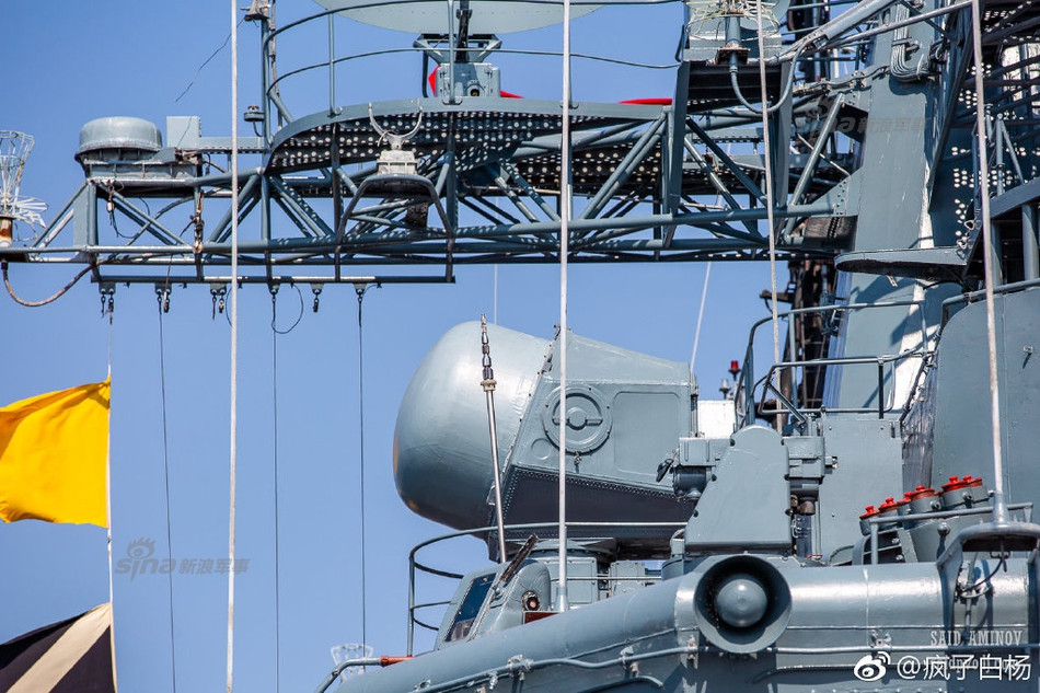 Chính vì điều này các chuyên gia quân sự Trung Quốc nói trên trang mạng Sina rằng thay vì lãng phí để các tàu khu trục Sovremenny làm bảo tàng hải quân, sao Nga không kéo các tàu này sang Trung Quốc để nâng cấp. Một số bình luận mỉa mai năng lực kém của công nghiệp đóng tàu Nga khi không hồi sinh sức mạnh cho chiến hạm lừng danh này. Nguồn ảnh: Sina.