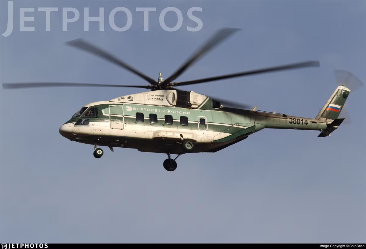 Dòng trực thăng vận tải Mil Mi-38 được Russian Helicopters giới thiệu lần đầu vào năm 2015. Nó mang phong cách thiết kế hoàn toàn mới và được đánh giá "đẹp và ngầu" hơn so với Mi-8 hay Mi-17. Ảnh: Jetphotos.