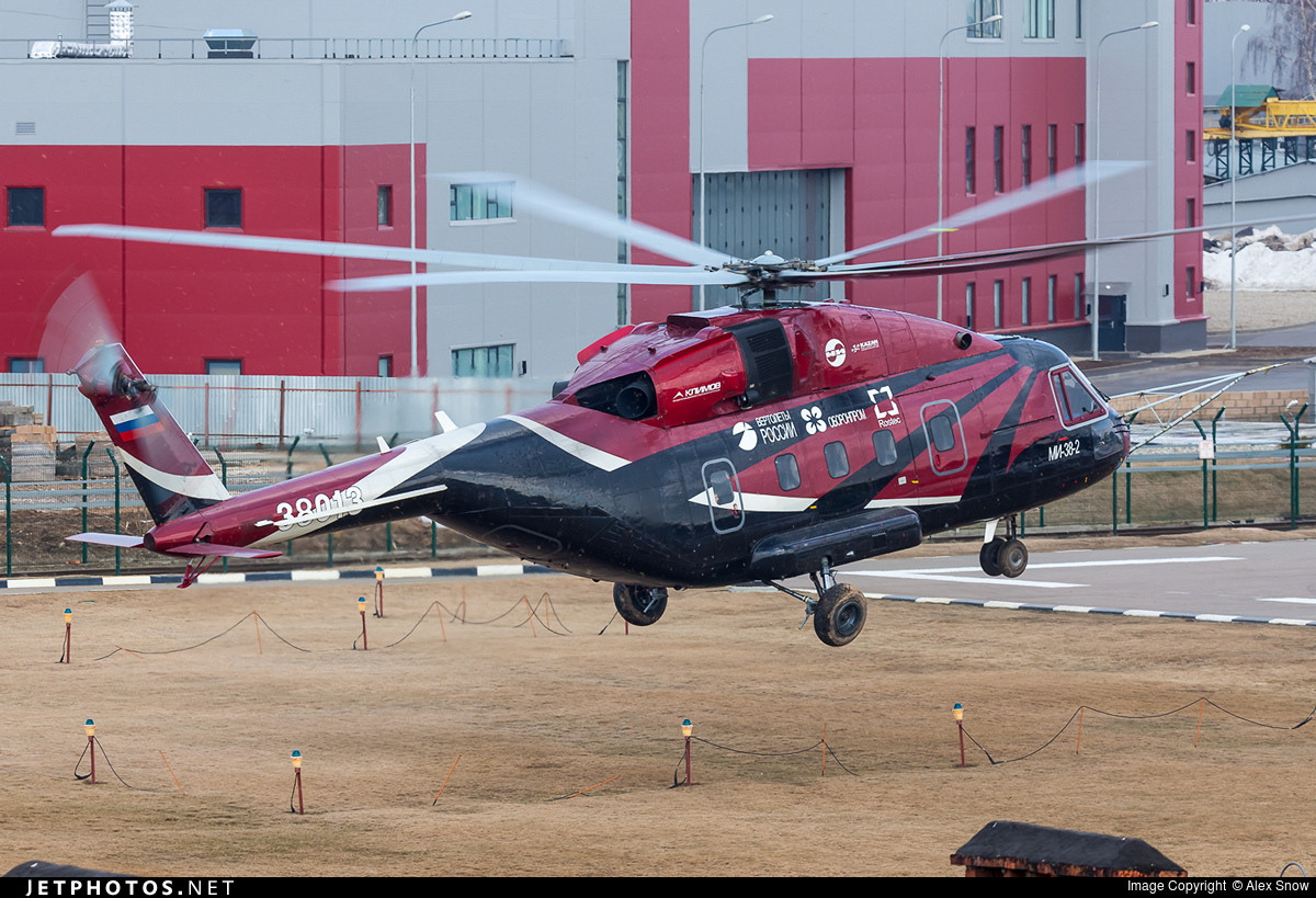 Mi-38 có thể tùy chọn lắp 2 động cơ Klimov TV7-117V, công suất 2.800 mã lực/ chiếc, hoặc Pratt&amp;Whitney Canada PW127. Tuy nhiên, trong bối cảnh quan hệ Mỹ-Nga đang căng thẳng, động cơ do Nga sản xuất vẫn được ưu tiên hơn. Ảnh: Jetphotos.