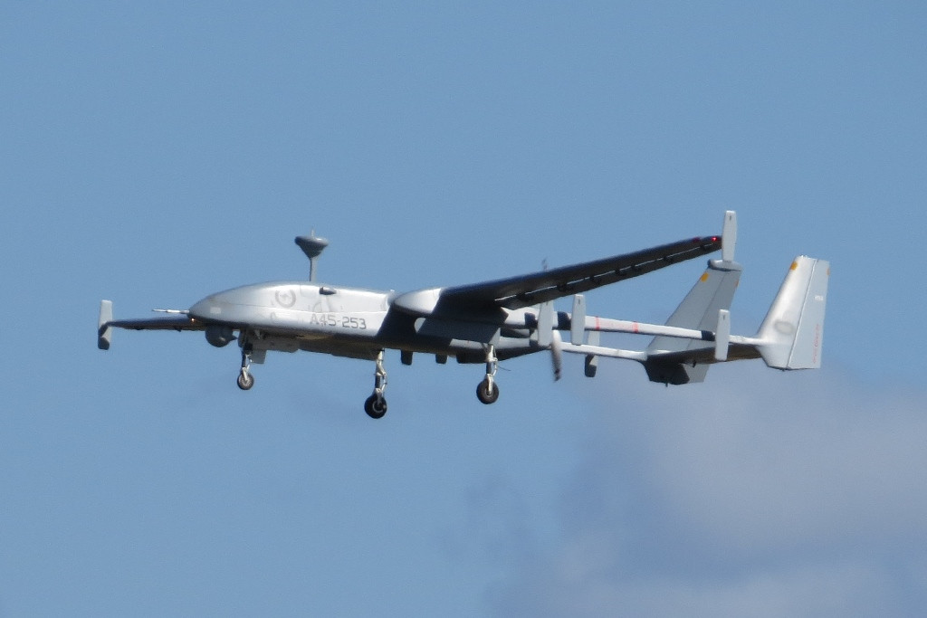 Heron 1 cung cấp khả năng trinh sát trên khu vực rộng lớn. Nếu hợp đồng mua máy bay không người lái Heron 1 này được xác nhận, năng lực trinh sát đường không của quân đội Việt Nam sẽ được tăng lên gấp nhiều lần. Ảnh: Fight Global. 