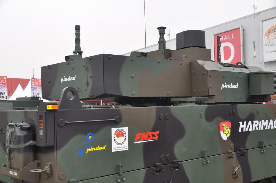 Nguyên mẫu Black Tiger, còn gọi là Kaplan MT ở Thổ Nhĩ Kỳ được giới thiệu lần đầu tại triển lãm quốc phòng IDEF 2017. Trong tháng 5/2018, tổng giám đốc FNSS thông báo xe tăng Black Tiger đã vượt qua các thử nghiệm và sẵn sàng sản xuất cho quân đội Indonesia. Nguồn ảnh: Sina.