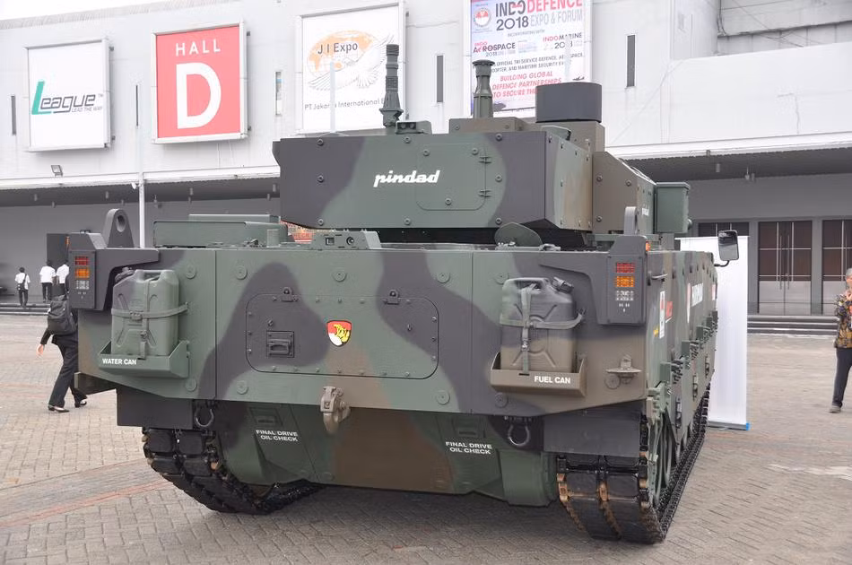 Lô xe tăng đầu tiên khoảng 20-25 chiếc sẽ được đặt hàng vào cuối năm 2018. Quân đội Indonesia dự kiến sẽ mua khoảng 200-400 xe tăng hạng trung Black Tiger. Nguồn ảnh: Sina.