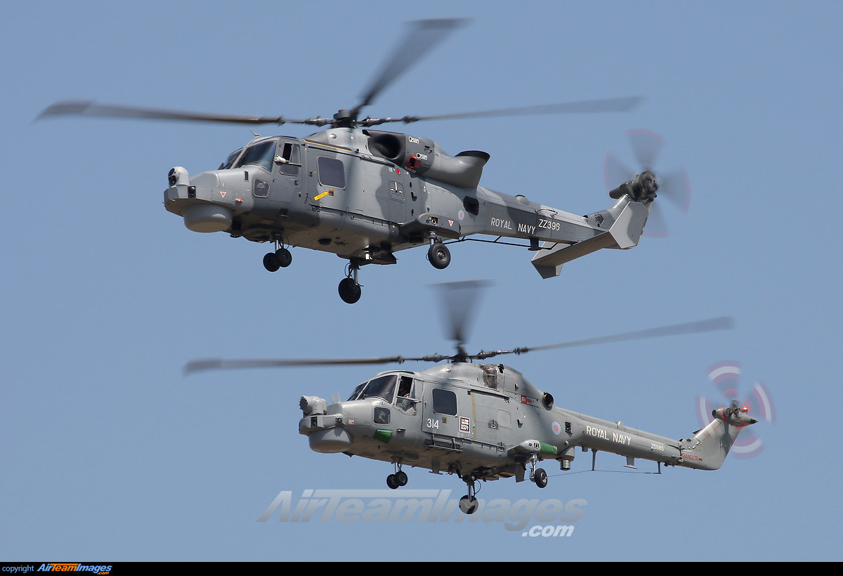 AW159 Wildcat (mèo hoang) là trực thăng hiện đại do liên doanh AgustaWestland (Anh-Italy) thiết kế cải tiến dựa trên mẫu trực thăng Super Lynx cho nhiệm vụ chính săn ngầm, tìm kiếm cứu nạn, vận tải, trinh sát.... Nguyên mẫu bay thử lần đầu tiên ngày 12/11/2009, chính thức phục vụ từ tháng 8/2014. Nguồn trên ảnh