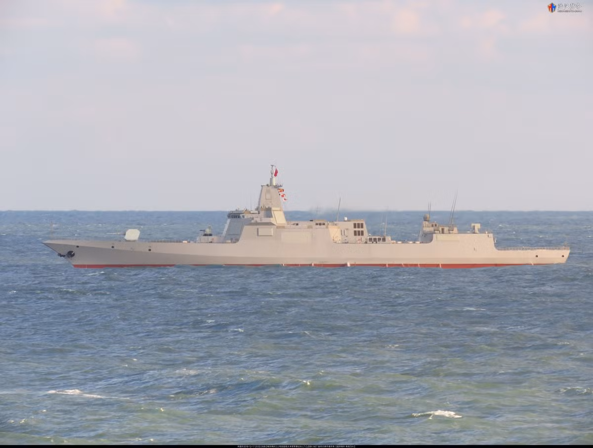 Con tàu thử nghiệm chưa được đánh số nên chưa thể xác định nó là chiếc nào trong 4 chiếc đã được hạ thủy. Tuy vậy, một số nhà phân tích nhận định đây là chiếc đầu tiên được hạ thủy vào tháng 6/2017. Ảnh: Haohanfw.