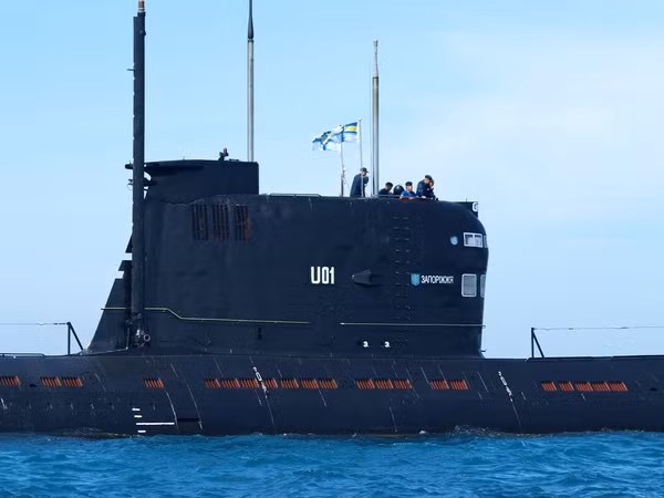 Để vận hành tàu cần ít nhất 78 người gồm cả sĩ quan chỉ huy. Nguồn ảnh: militaryrussia