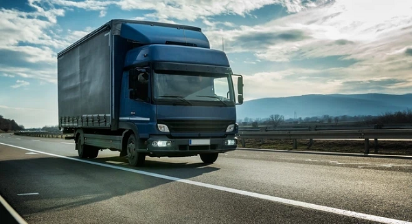 Nghiên cứu khí động học của NASA nhằm giảm lực cản đã góp phần vào sự ra đời của cabin xe tải được thiết kế theo hình thức khí động học, giúp cải thiện đáng kể hiệu quả vận chuyển hàng hóa.