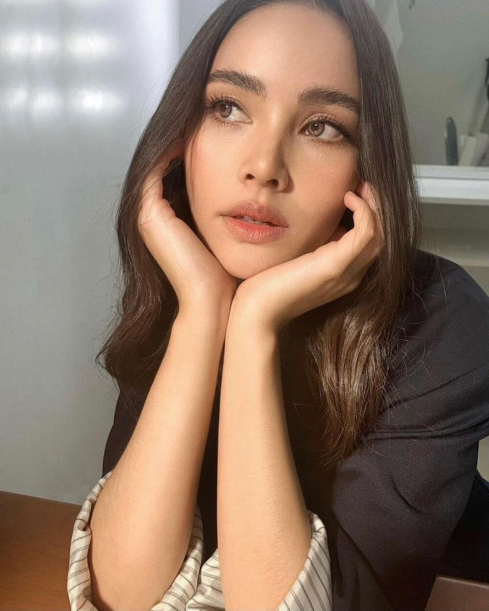 Yaya Urassaya (80.542 người theo dõi).
