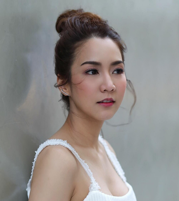 Jakjaan Akhamsiri (69,922 người theo dõi).