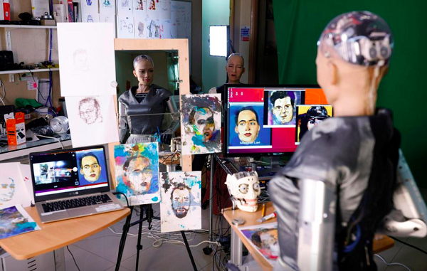 Tác phẩm kỹ thuật số trị giá 688.888 USD mang tên "Sophia Instantiation" là một file video 12 giây mô tả bức tranh chân dung của Bonaceto chuyển thành tranh kỹ thuật số của robot Sophia, đi kèm tác phẩm thực tế của nữ robot.