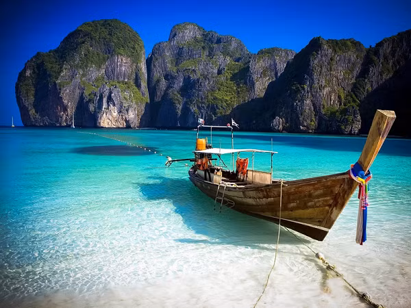 Người dân quốc đảo Fiji không bị áp lực về học tập, việc làm hay công việc. Do cuộc sống ít áp lực và có sức khỏe tốt, khả năng mắc bệnh ung thư của họ đương nhiên sẽ ít hơn. Mời các bạn xem video: Khung cảnh thiên nhiên tuyệt đẹp tại các quốc gia ít dân nhất thế giới. Nguồn: VTC