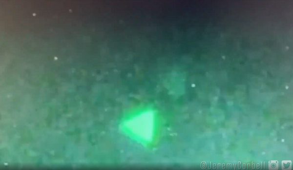 Đô đốc Michael Gilday, người đứng đầu các hoạt động hải quân, thừa nhận không xác định được nguồn gốc các vật thể bí ẩn bay qua 4 tàu chiến Mỹ.