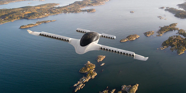 Đây là tầm hoạt động tương đối lớn với một máy bay chạy bằng điện pin. Với 7 chỗ ngồi cho 6 hành khách và một phi công, thiết kế của Lilium trở thành eVTOL lớn nhất trên thị trường và mang phong cách giống xe bus mini hơn là taxi.