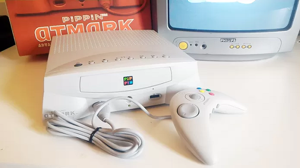 Tuy nhiên, vào năm 1997, 1 năm sau khi hào hứng ra mắt thị trường, Apple phải khai tử chiếc máy chơi game này do doanh số bán hàng quá thấp, chỉ vỏn vẹn 42.000 sản phẩm.