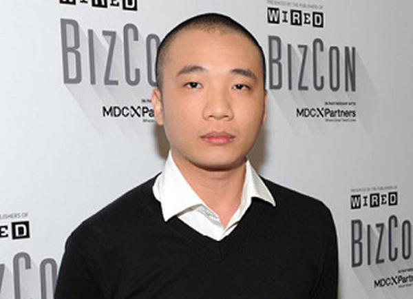 Vào năm 2015, Nguyễn Hà Đông đã vinh dự có buổi gặp gỡ và trò chuyện với Ông Sundar Pichai, CEO của Google - công ty Internet quyền lực nhất thế giới, tại một quán trà chanh vỉa hè.