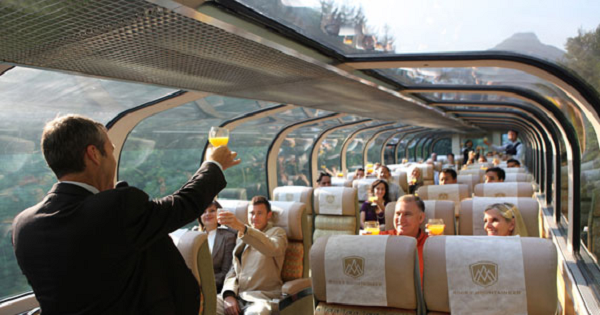 Hãng tàu Rocky Mountaineer đã thực hiện nhiều chuyến đi khắp Canada kể từ năm 1990 và đây là lần đầu tiên đánh dấu bước đột phá của hãng vào Mỹ.