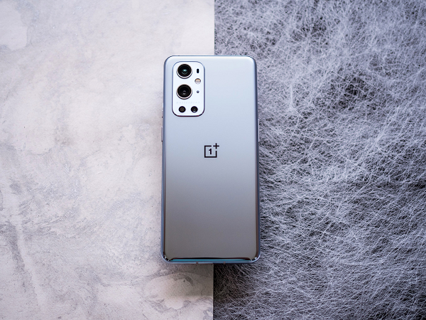 OnePlus 9 Pro là mẫu điện thoại cao cấp nhất tính đến thời điểm hiện tại của OnePlus vừa được hãng ra mắt. Bên cạnh thiết kế sang trọng và hiệu năng mạnh mẽ thì thiết bị có khả năng kháng nước đạt chuẩn IP68.