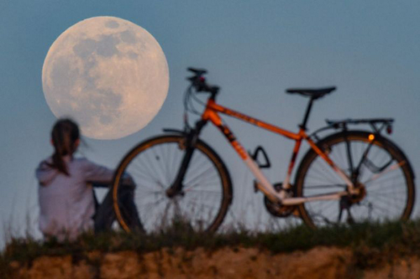 Vì những lí do trên, trăng hồng cũng mang ý nghĩa vô cùng to lớn, được nhiều người coi là biểu tượng cho sự tái sinh, sự đổi mới...