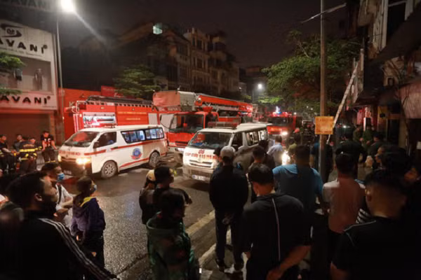  Vụ cháy cửa hàng bỉm sữa ở số 311 Tôn Đức Thắng (P. Hàng Bột, Q. Đống Đa, Hà Nội) đã khiến 4 người trong cùng gia đình tử vong. Nguyên nhân ban đầu của vụ hỏa hoạn kinh hoàng này được xác định là do chập điện.