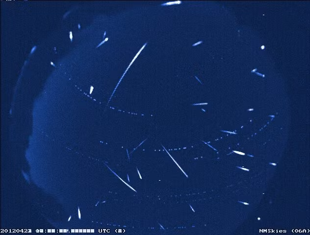 Đi kèm với mưa sao băng, nhiều khả năng xuất hiện những quả cầu lửa sáng vô cùng thú vị.