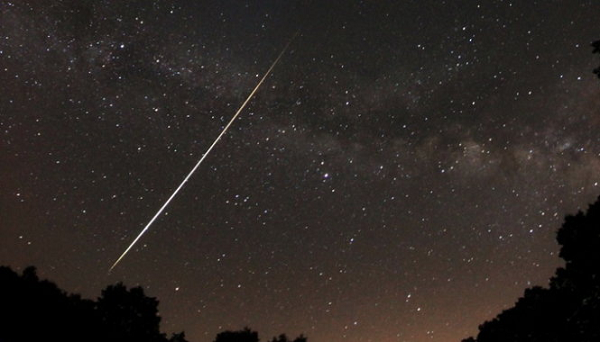 Lyrids được mệnh danh là cơn mưa kết thúc "hạn hán sao băng", do từ khoảng tháng 1 đến giữa tháng 4 không có đợt mưa sao băng nào đáng kể. Vì thế, dù chỉ là mưa sao băng có mật độ trung bình, Lyrids vẫn được người yêu thích thiên văn chờ đợi.