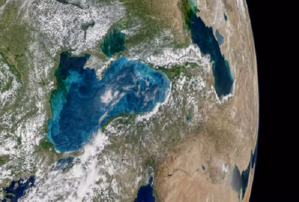 Người ta ước tính có thể có nhiều nhiên liệu hoá thạch có tiềm năng chứa trong hydrat metan. Nhiều hơn cả trữ lượng than, dầu mỏ và khí đốt.