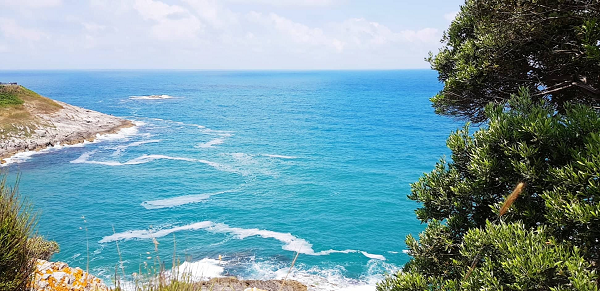 Tuy nhiên, khí hậu nóng lên có thể làm cho hydrat mất ổn định. Khí metan, một loại khí nhà kính tiềm năng sẽ thoát ra ngoài bầu khí quyển và thậm chí có thể đẩy nhanh sự thay đổi khí hậu.