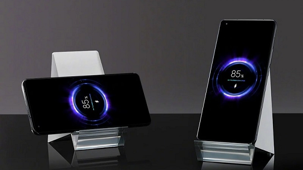 Đế sạc của Xiaomi cũng có giá bán rất phải chăng, chỉ khoảng 90 USD. Tuy nhiên hiện vẫn chưa rõ sản phẩm này được Xiaomi phát hành bên ngoài thị trường Trung Quốc hay không.