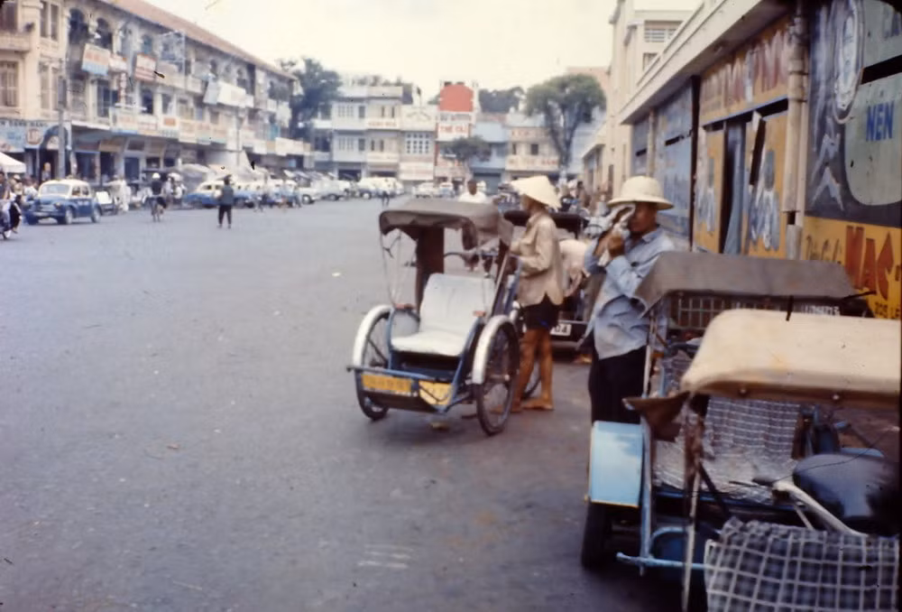 Bến xích lô cạnh chợ Bến Thành.