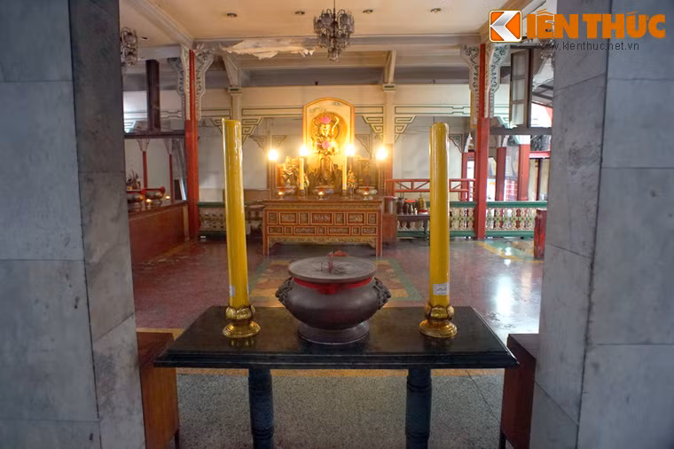 Trong quá trình tồn tại, chùa Hội Khánh đã trải qua nhiều lần trùng tu, trong đó có lần trung tu lớn vào năm 1956 với sự đóng góp của cộng đồng Việt kiều.