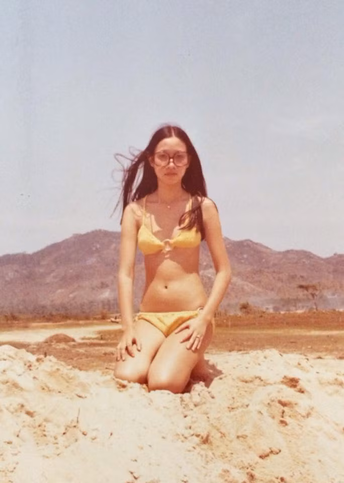 Các hình ảnh khác về người đẹp áo tắm ở Vũng Tàu 1971.