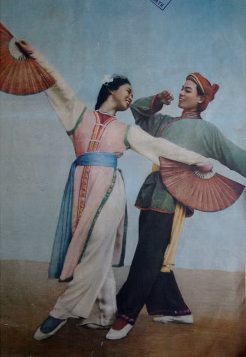 Nghệ sĩ sân khấu miền Bắc Việt Nam.