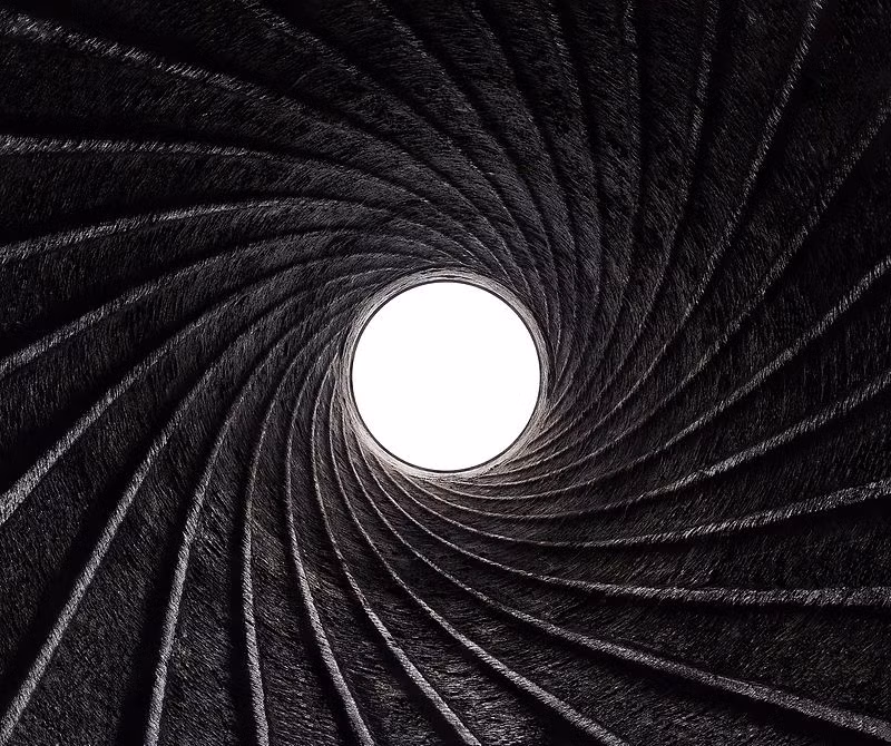 Không chỉ với pháo cỡ lớn, mọi loại súng cá nhân cỡ nòng nhỏ hiện nay đều sử dụng nòng có rãnh xoắn (trừ súng shotgun). Tuy kiểu thiết kế này giúp ổn định đường bay cho viên đạn nhưng nó cũng có khá nhiều nhược điểm. Nguồn ảnh: Thearchive.