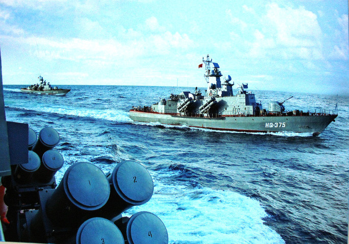 Tàu hộ vệ tên lửa HQ-375 được đóng theo lớp Đề án 1241.8 của Hải quân Nhân dân Việt Nam. Nguồn ảnh: NLĐ.