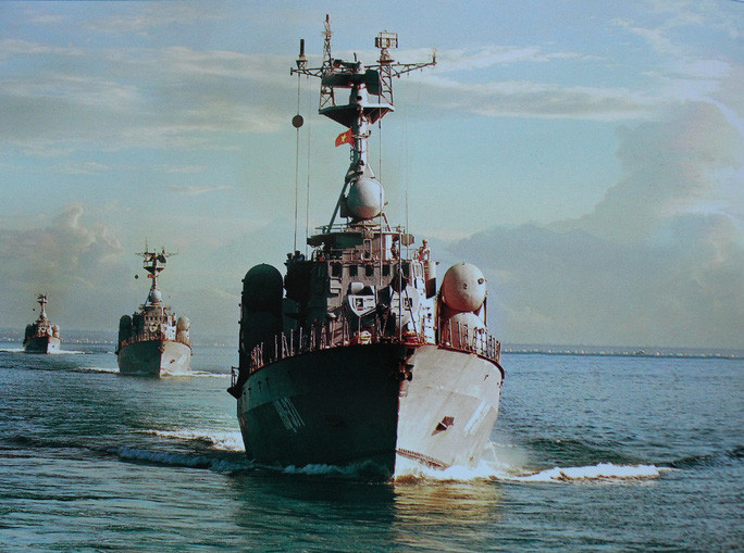 Tàu hộ tống tên lửa lớp Molniya của Hải quân Nhân dân Việt Nam mang số hiệu HQ-371. Nguồn ảnh: NLĐ.