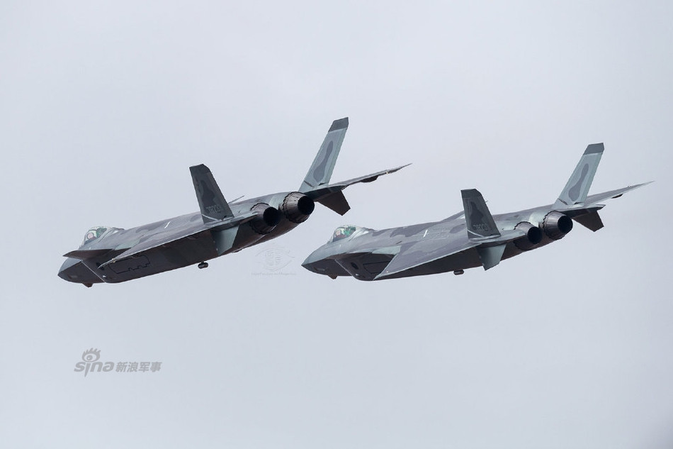 Tên lửa có tầm bắn tối đa 200 km, tuy nhiên nhiều nguồn tin từ Không quân Trung Quốc khẳng định một phiên bản cải tiến của PL-15 đang được nghiên cứu với khả năng tăng tầm bắn lên tới 400 km. Nguồn ảnh: Sina.