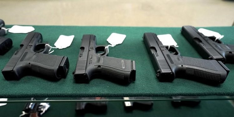 Điều đáng ngạc nhiên đó là con số trên không bao gồm số lượng vũ khí được Mỹ sản xuất cho quân đội nước này mà chỉ là số vũ khí được sản xuất để bán cho người dân thường và cung cấp cho một vài lực lượng hành pháp của Mỹ. Nguồn ảnh: BI.