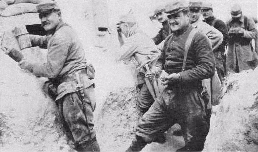 Tuy nhiên từ trước khi Mỹ kịp tham chiến vào cuộc Đại chiến này, đã có rất nhiều thanh niên Mỹ muốn đóng góp sức chiến đấu cho đồng minh, điểm đến của họ chính là lực lượng lính đánh thuê Lê Dương do Pháp chỉ huy. Nguồn ảnh: Listfact.