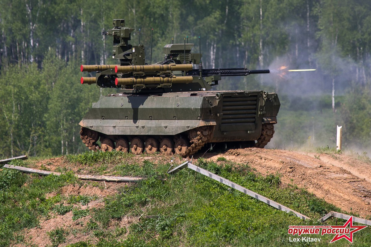 Kết quả là từ sau màn Duyệt binh trên Quảng Trường Đỏ năm 2018 và màn trình diễn thảm bại ở Syria, Uran-9 đã biến mất trên các mặt báo của Nga, dường như loại phương tiện chiến đấu tự hành này đã chìm vào quên lãng. Nguồn ảnh: BI.