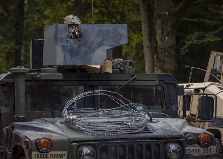 Xe bọc thép Humvee - loại xe bọc thép phổ biến bậc nhất của quân đội Mỹ. Nguồn ảnh: Sina.